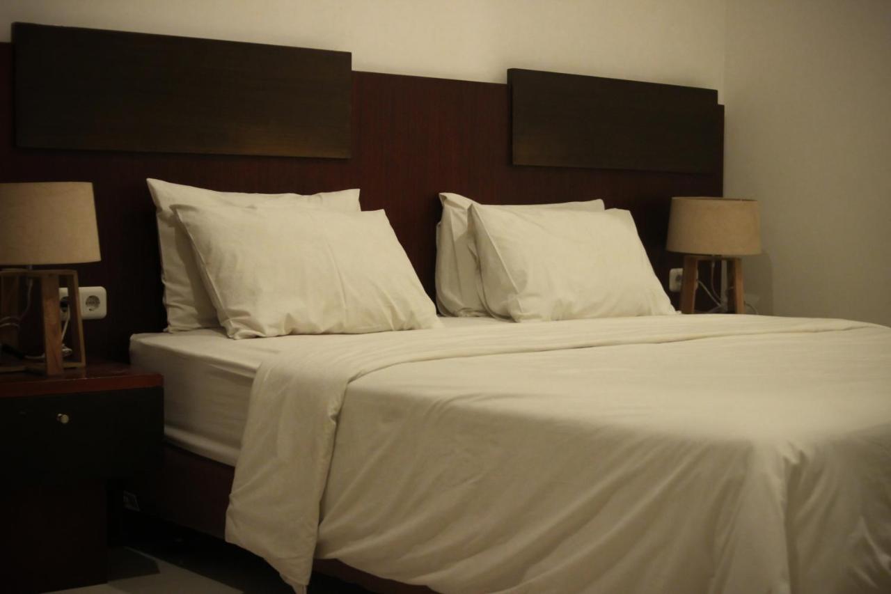 Hotel Graha Kinasih Kotabaru Джокьякарта Экстерьер фото